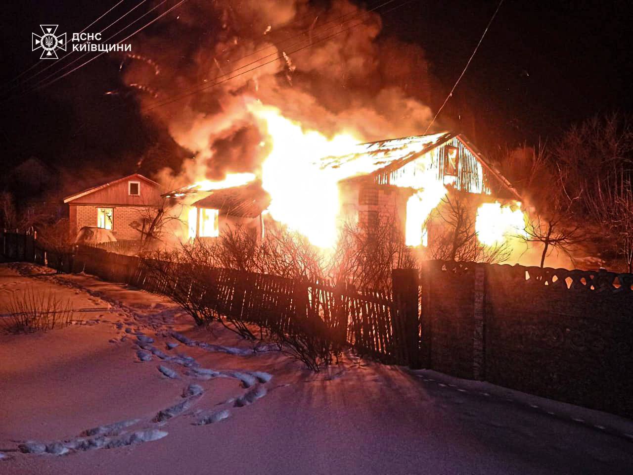 У пожежі на Київщині загинула мати та двоє дітей