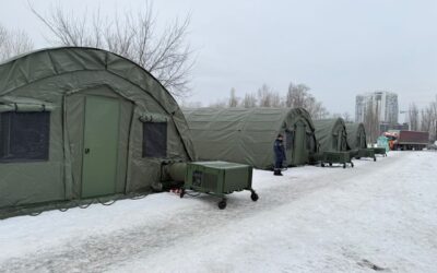 У Дніпровському районі Києва для жителів розгорнули наметові містечка