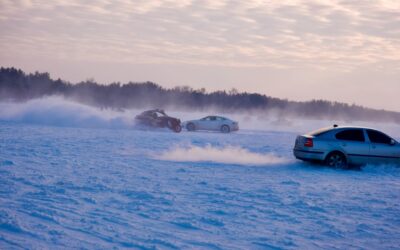 На Київському морі авто під час дрифту провалилось під лід
