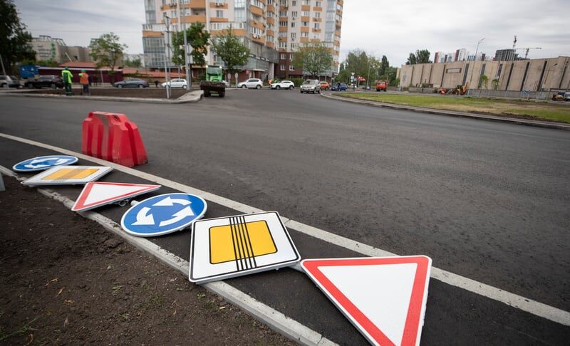 У Києві посадовців підозрюють у розтраті 430 тисяч гривень на усунення вигаданих ям на дорогах
