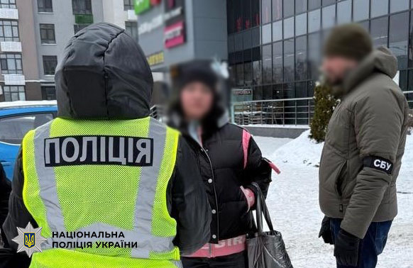 Лікарка з Київа оформляла фіктивну інвалідність для виїзду за кордон