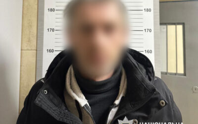Працівники автомийки Києва вкрали майже мільйон гривень: затримання поліцією