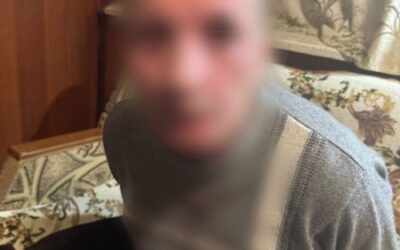 На Київщині чоловік тричі вдарив ножем сина співмешканки
