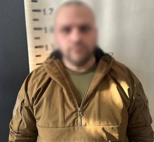 5 500 доларів за «службу в тилу»: у Києві затримали підозрюваного у шахрайстві, який ошукав дружину мобілізованого