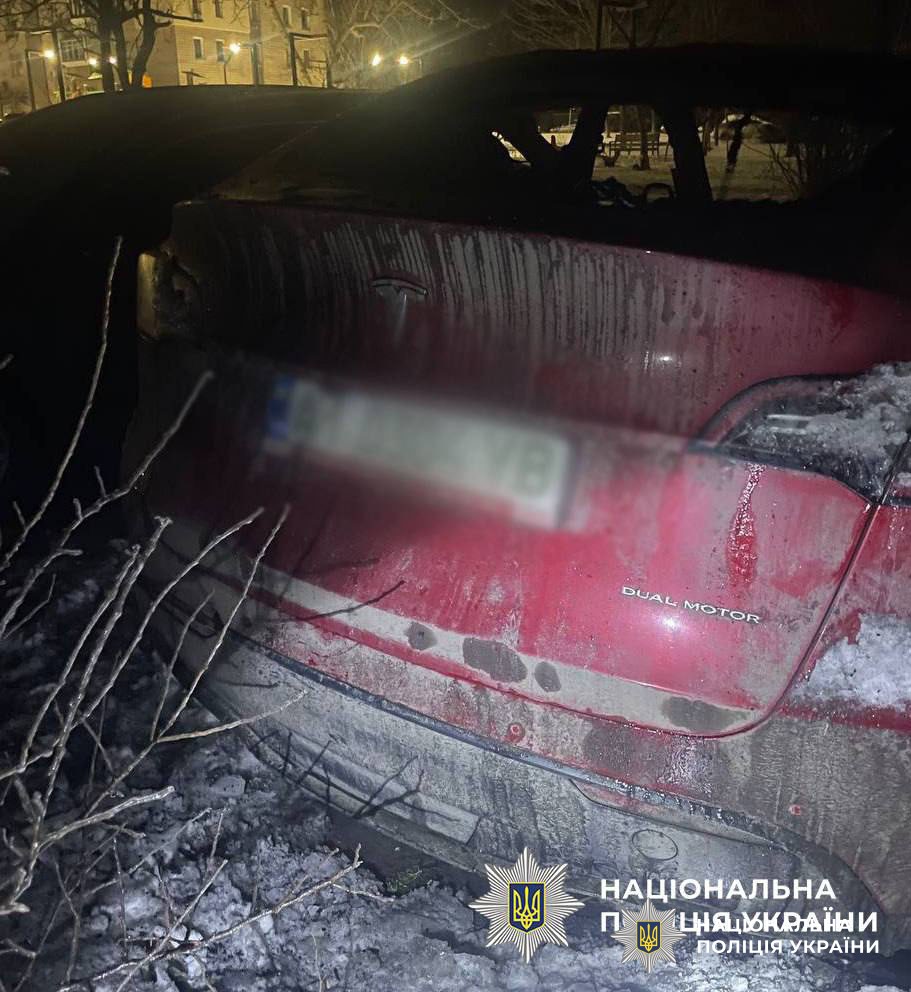 Киян затримали за підпалювання Tesla на замовлення російських спецслужб