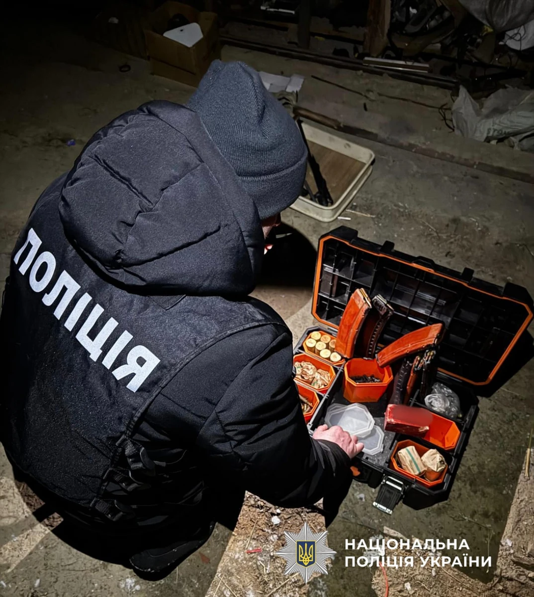 На Київщині затримали торговців зброєю, що збули 90 бойових гранат