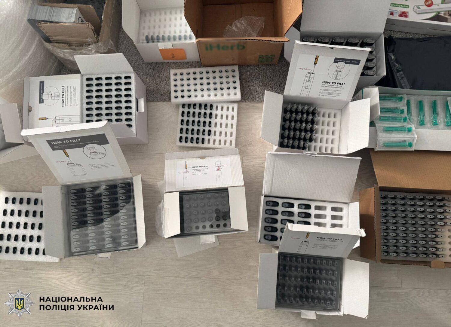 Контрабанда канабісу в Україні: поліція викрила схему маскування під оливкову олію