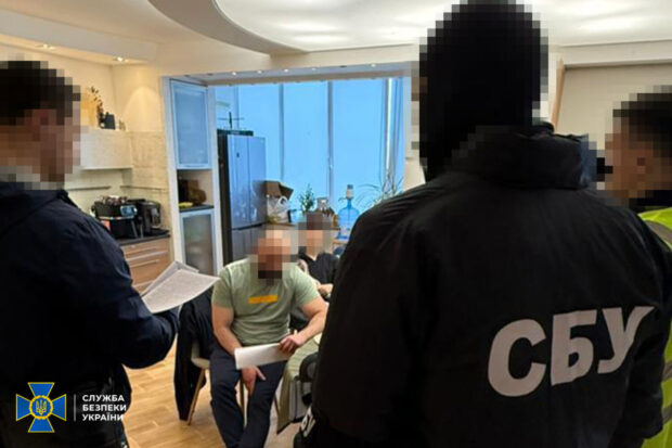 У Києві викрили масштабне угруповання, яке займалося легалізацією іноземців у країнах ЄС