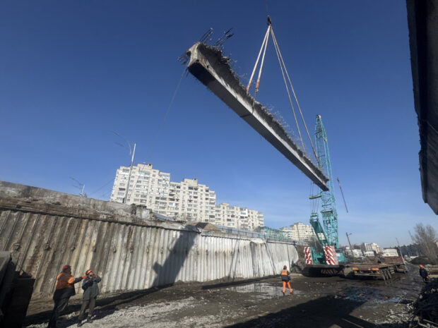 У столиці триває капітальний ремонт шляхопроводу на вулиці Рональда Рейгана