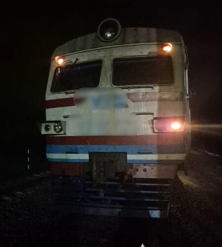 На Київщині 13-річного хлопця вразило струмом на даху електрички