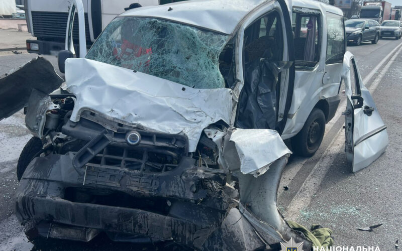 У Києві внаслідок ДТП загинув водій автівки