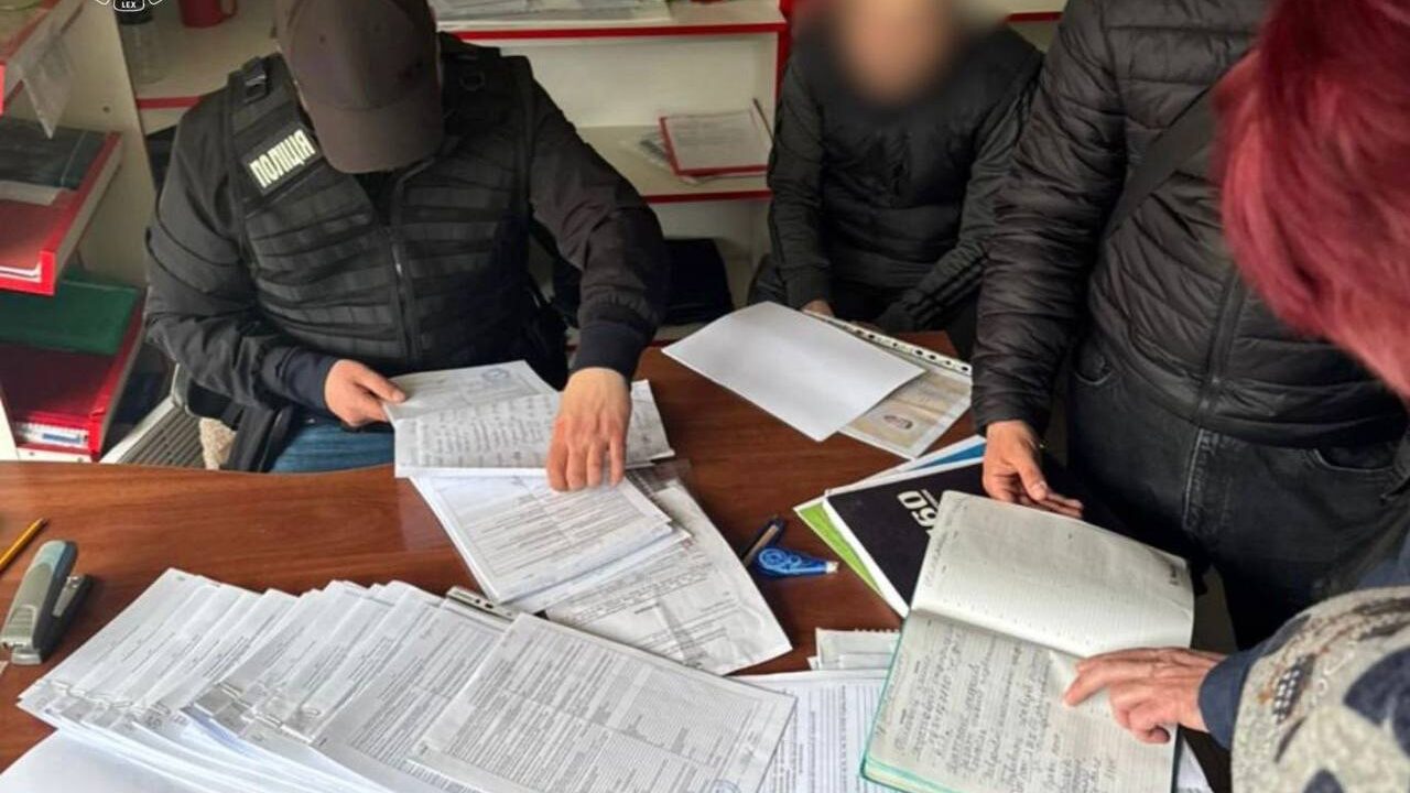 У Києві викрили масштабну схему незаконного оформлення авто