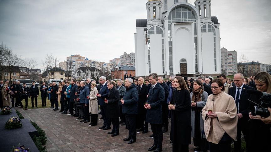 30 європейських політиків відвідали Бучу вшанувати пам'ять убитих