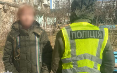 Поліція Києва притягнула жінку за побиття собаки на вулиці