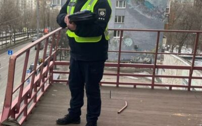 У Печерському районі чоловік впав з 23 поверху будинку на бульварі Лесі Українки