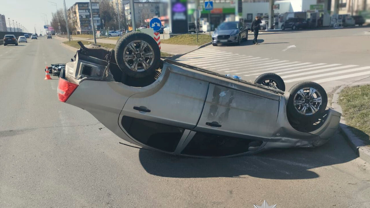 У Києві затримали чоловіка, який сів за кермо напідпитку та травмував водія електроскутера (фото)