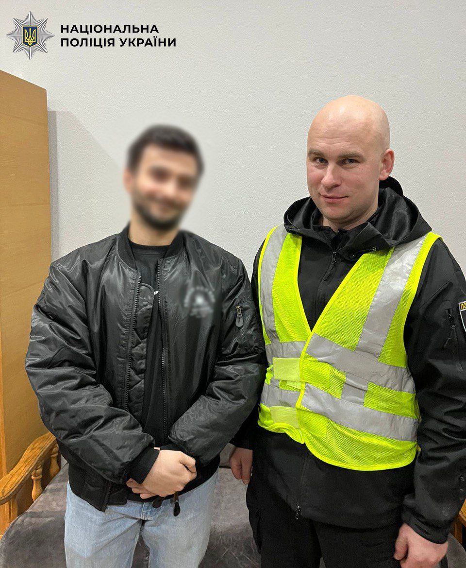 Поліція Києва притягнула блогерів до відповідальності за носіння поліцейської форми