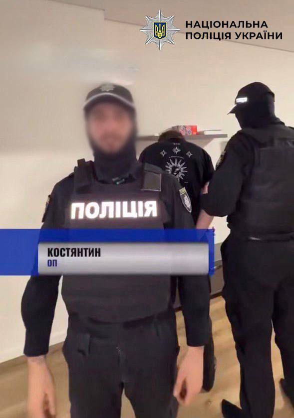 Поліція Києва притягнула блогерів до відповідальності за носіння поліцейської форми