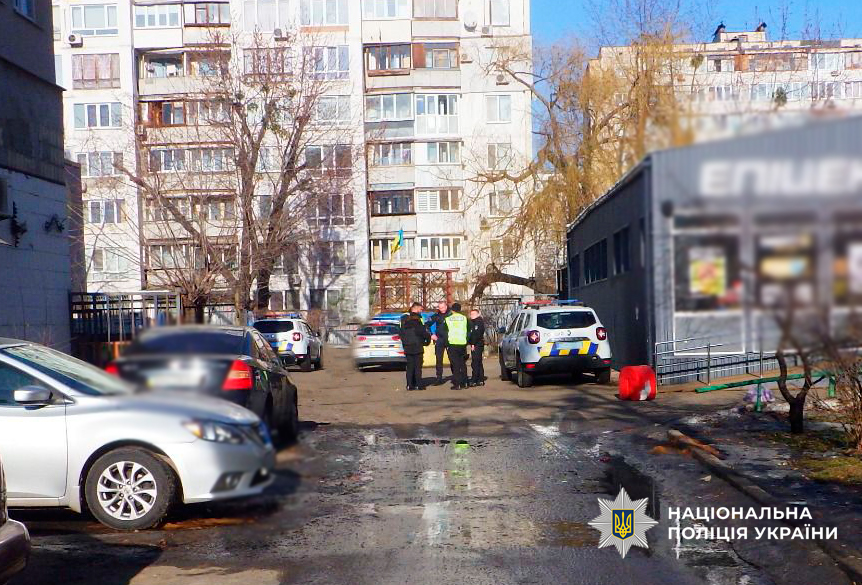 У Києві затримали чоловіка за побиття 75-річної сусідки – поліція