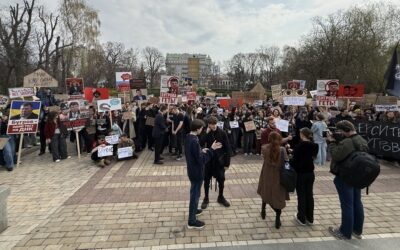 Київ 1 квітня: смерть підлітка, протест у КНУ, «Кинджал» на полі