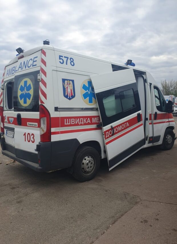 У Києві поліцейські і медики потрапили під повторний ракетний удар