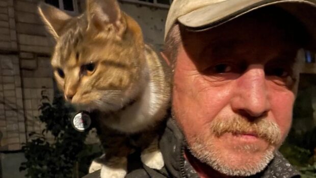 Кияни створили петицію про вшанування пам’яті двірника дяді Саші, який загинув під час теракту