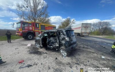 На Київщині зіткнулися три автівки: одна людина загинула, двоє у лікарні
