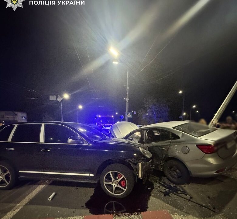 У Києві затримали водія, який напідпитку спричинив ДТП та травмував чотирьох людей (фото)