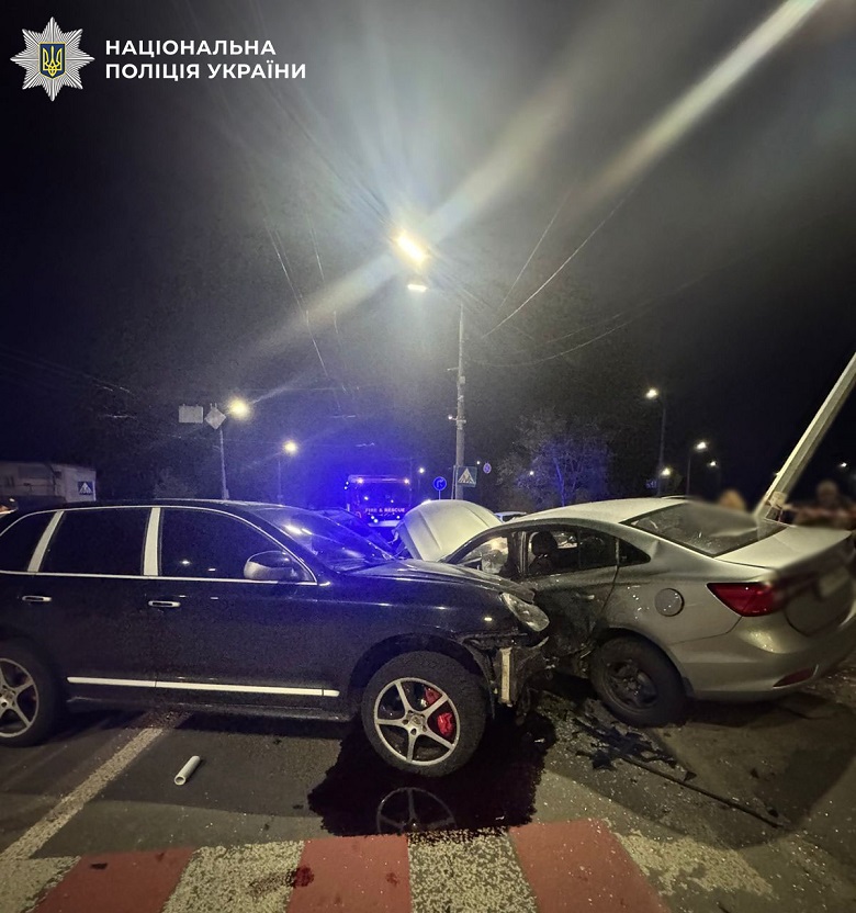 У Києві затримали водія, який напідпитку спричинив ДТП та травмував чотирьох людей (фото)