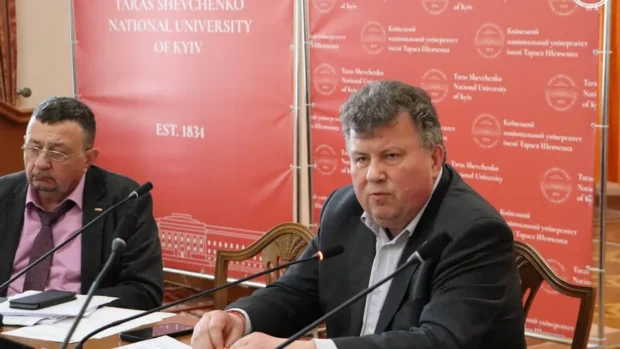 Ректора КНУ Бугрова звільнили з посади, він готується балотуватись знову