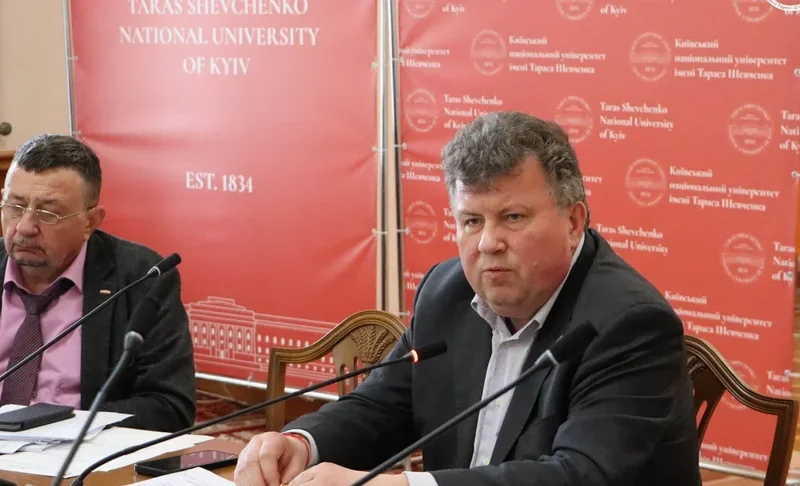 Ректора КНУ Бугрова звільнили з посади: він готується балотуватись знову