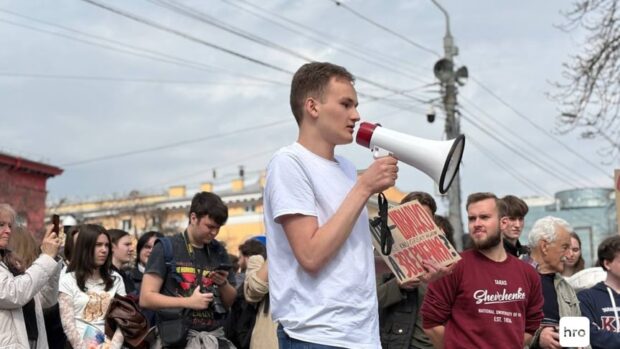 Студенти мітингують проти ректора КНУ Бугрова через секс-відео