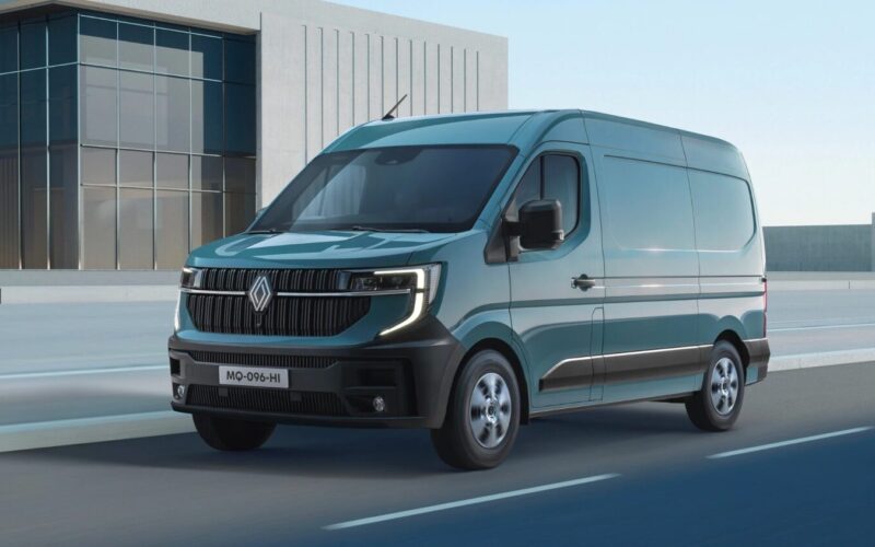 Новий RENAULT MASTER: сучасний підхід до комерційного транспорту