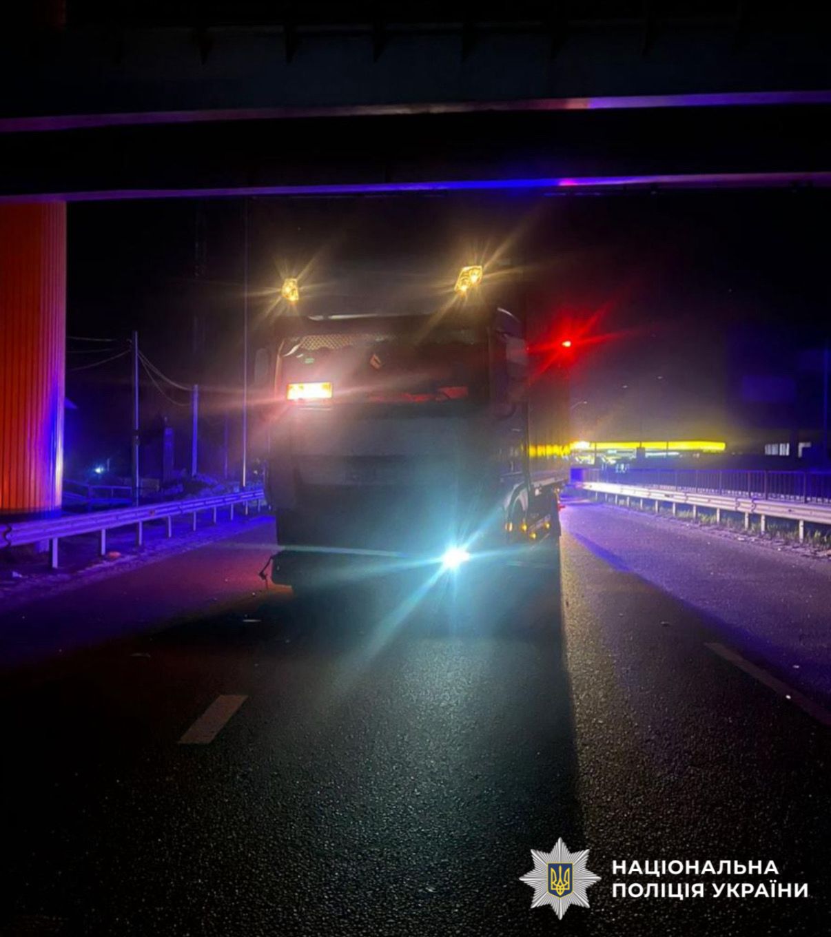 Вантажівка збила пішохода на кріслі біля Підгірців: смертельна аварія на Обухівщині