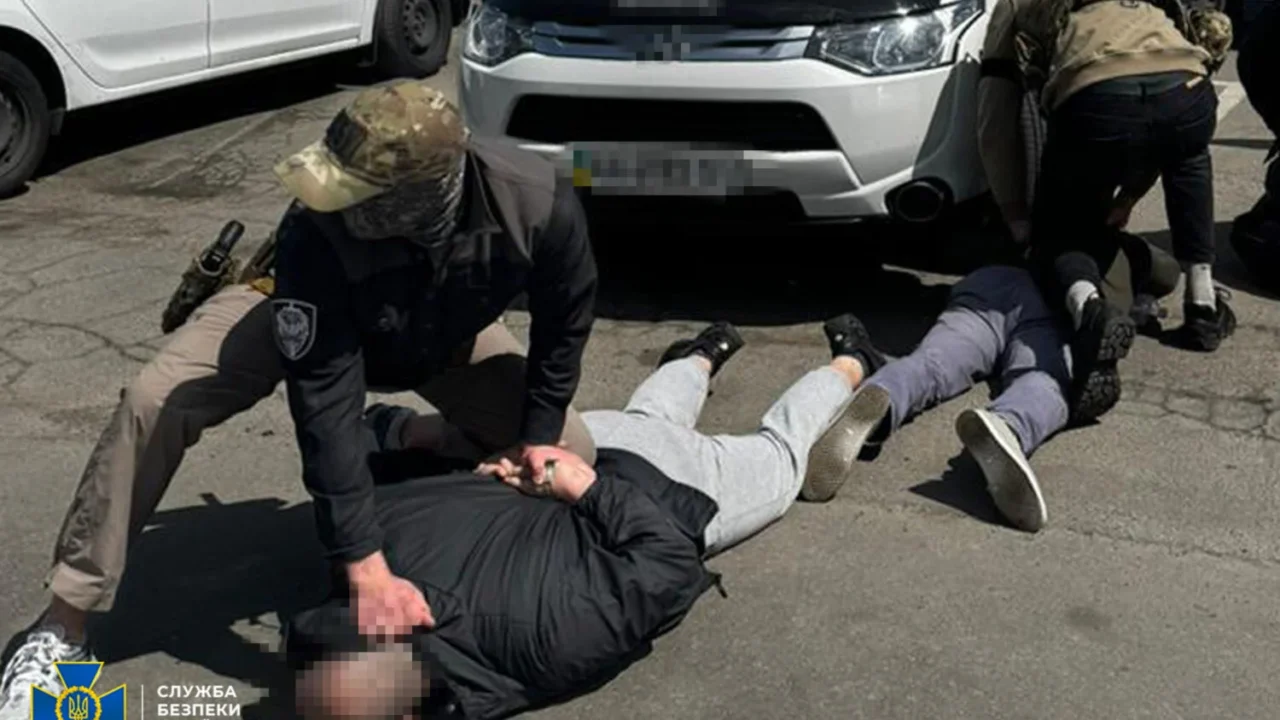 На Київщині затримали ділків, які під прикриттям благодійних фондів «заробляли» на ухилянтах