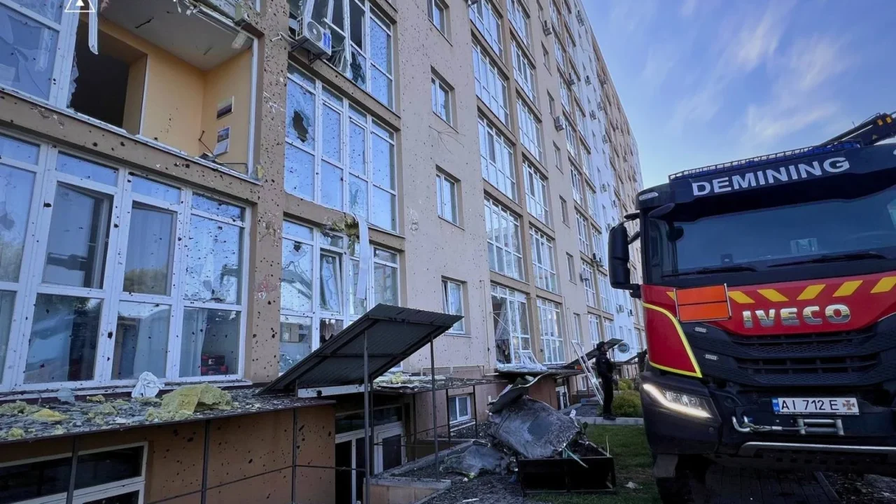 У Чабанах на Київщині бойова частина російської ракети залетіла у квартиру — ДСНС