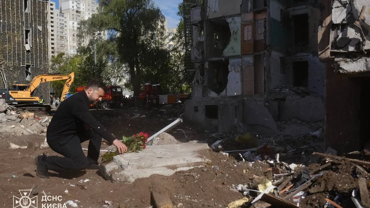 Зеленський вшанував пам’ять 24 загиблих від російського удару в Києві