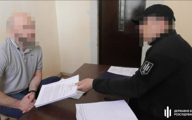 Привласнили 5 квартир померлих: у Києві викрили злочинну організацію за участі екссудді, який раніше насмерть збив нацгвардійця (відео)