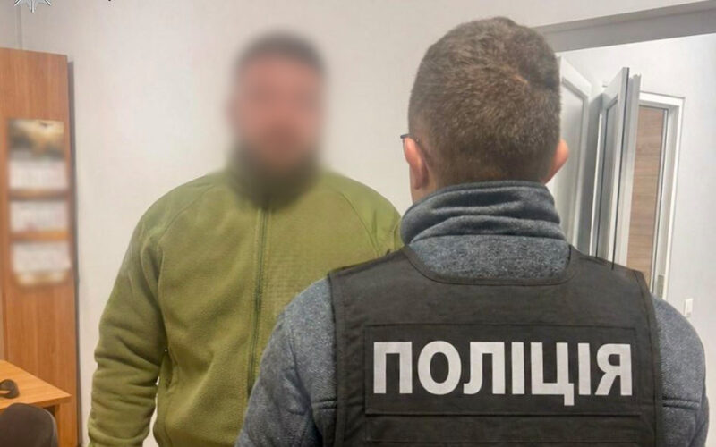 Підрядника викрили в розкраданні благодійних коштів під час будівництва модульних будинків на Київщині (фото)