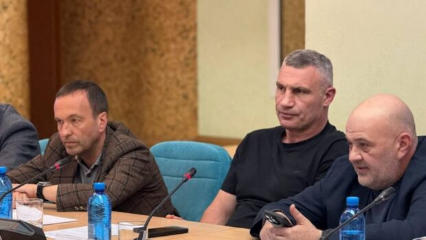 Кулеба дав Кличку термін до 10 травня по готівці підготовки Києва до зими