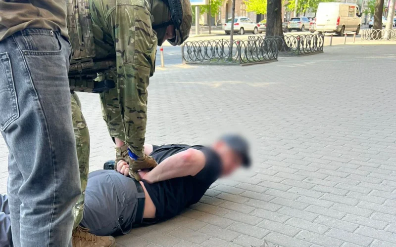 У Києві ліквідували міжрегіональний канал збуту кокаїну: вилучено «товар» на майже 8 мільйонів гривень (відео)