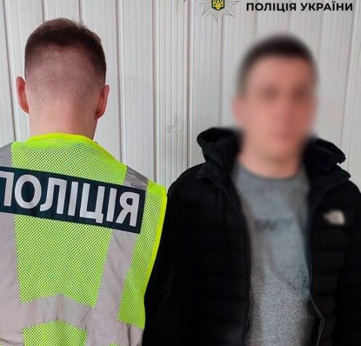 У Києві псевдоремонтник ошукав пенсіонерку на понад 230 тисяч гривень