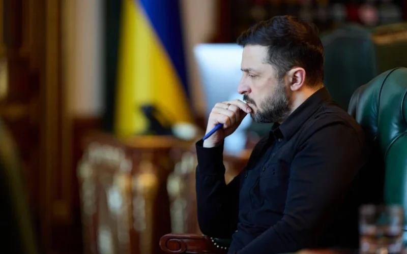 Росіяни розглядають плани операцій у південному та північному напрямках від території Білорусі – Зеленський