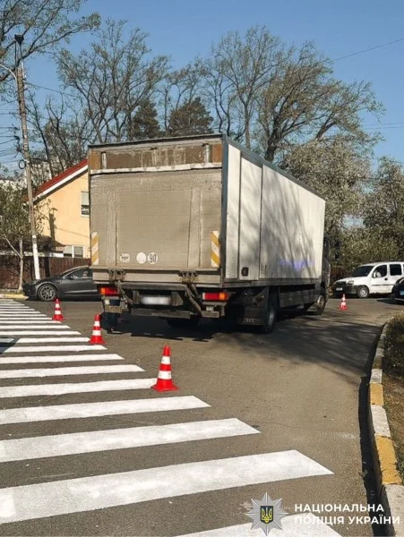 У Ірпені вантажівка наїхала на дівчинку на пішохідному переході