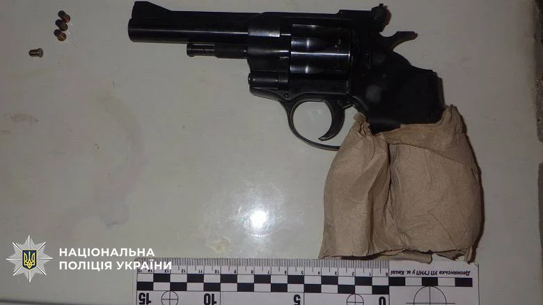 Військовий здійснив стрілянину у Деснянському районі Києва — затримано