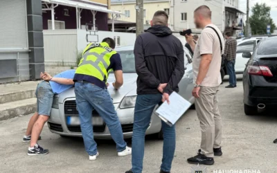 У Києві затримали чоловіка, який продавав автомобілі, які призначалися для потреб сил оборони