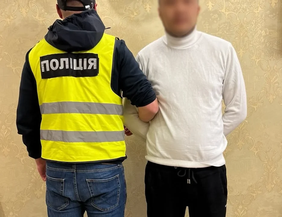 Погрожували втратою будинку та квартири через нібито «розшук ТЦК»: у Києві викрили двох шахраїв, які заволоділи нерухомістю на майже 5,6 млн гривень