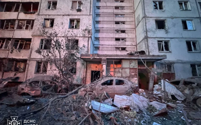 Київ 2 червня: комбінований російський удар, скандал через намети