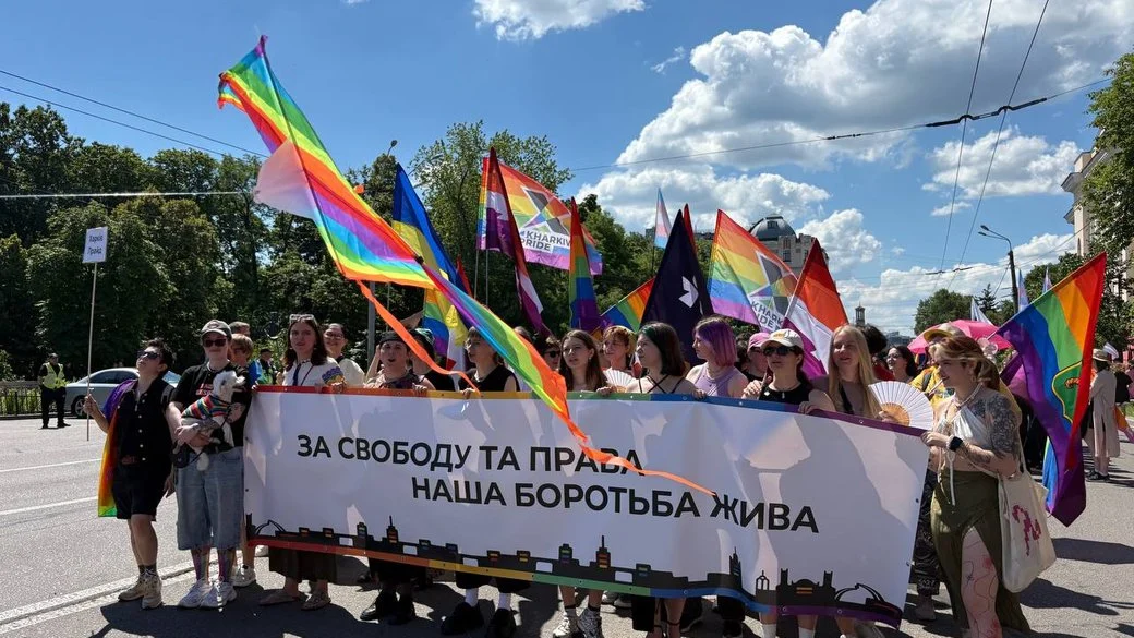 У Києві відбулися “Марш рівності”, “Марш Традиції”, “Хода на захист сім’ї, дітей та України”