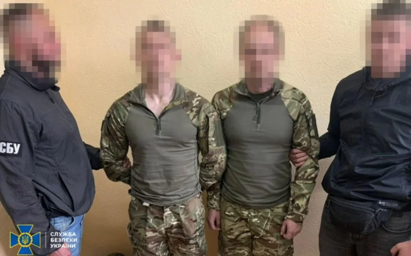 Правоохоронці затримали агентів фсб, які готували теракт біля однієї з адмінбудівель у центрі Києва і намагалися втекти до росії (відео)